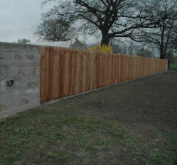 Dřevěný plot z iroka